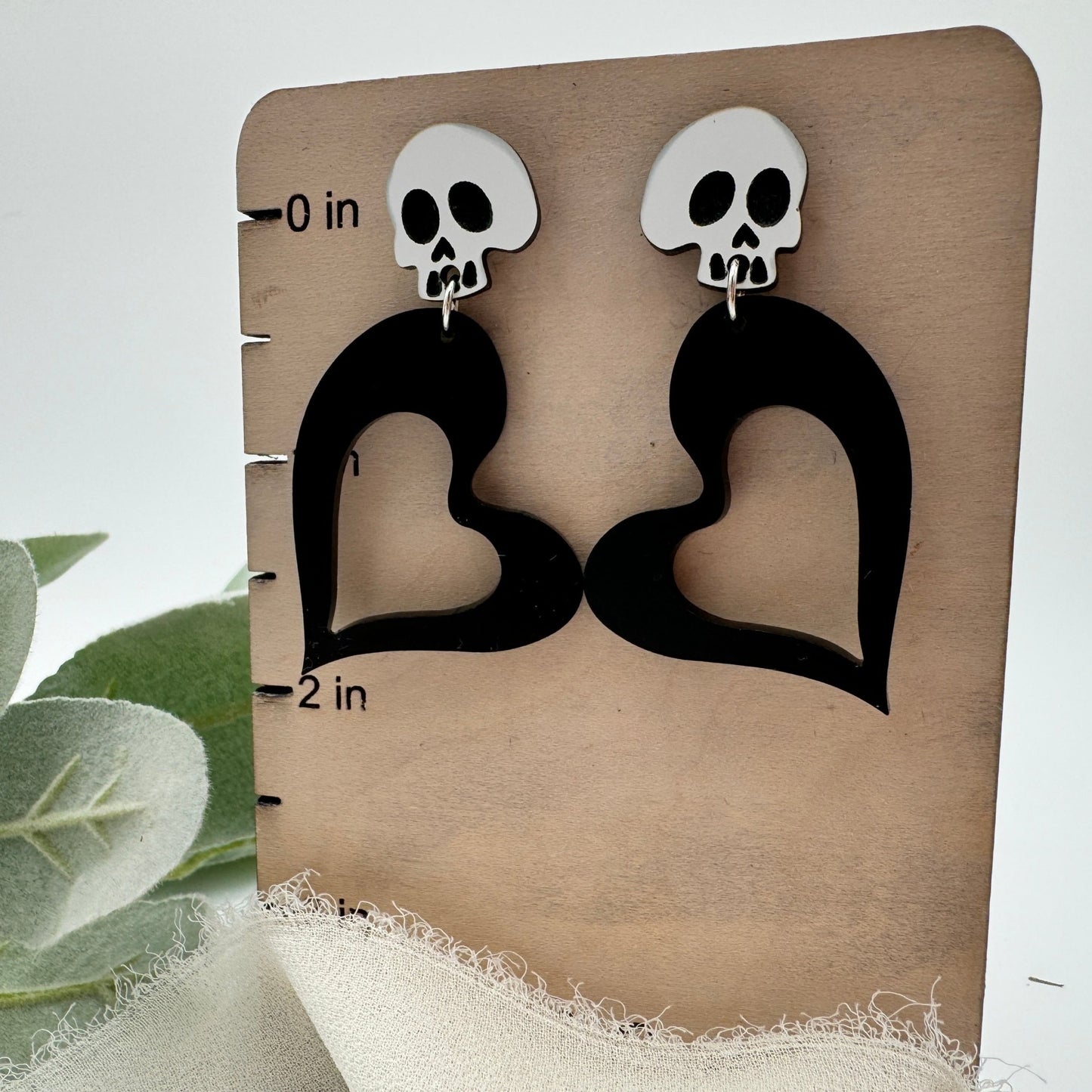 Rebel Heart Skull Dangle Earrings - Embellish My Heart