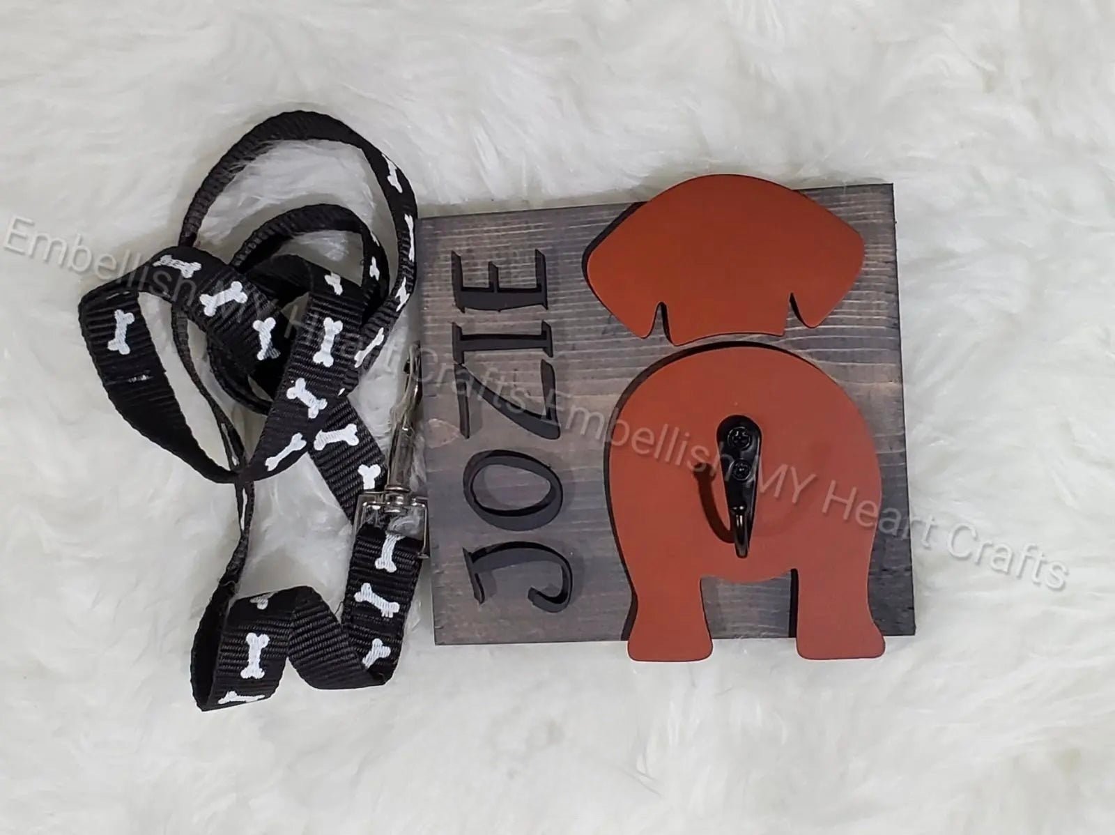 Dog leash holder - Embellish My Heart